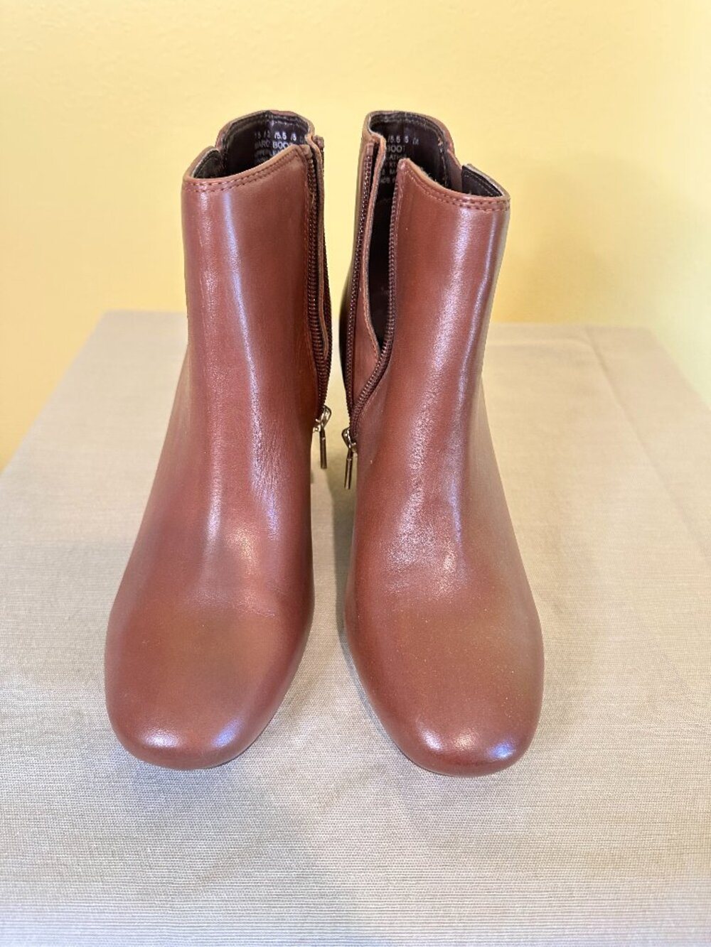 NEW Reaction Kenneth Cole Cognac Brown Ankle Booties Side Zip Boots Women's Size
